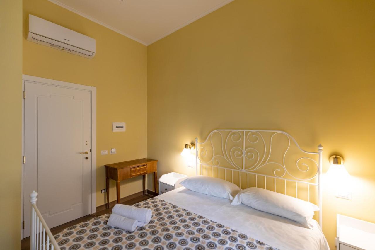 Apartment Palazzo Del Principe San Severo 3 Bedrooms & Terrace! Naples